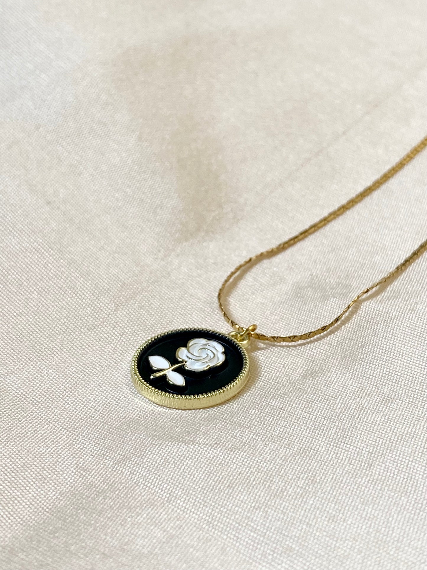 vintage coin charm, charm necklace, golden chain necklace, gold chain, ancient charm, vintage charm, minimalist chain, minimalist necklace