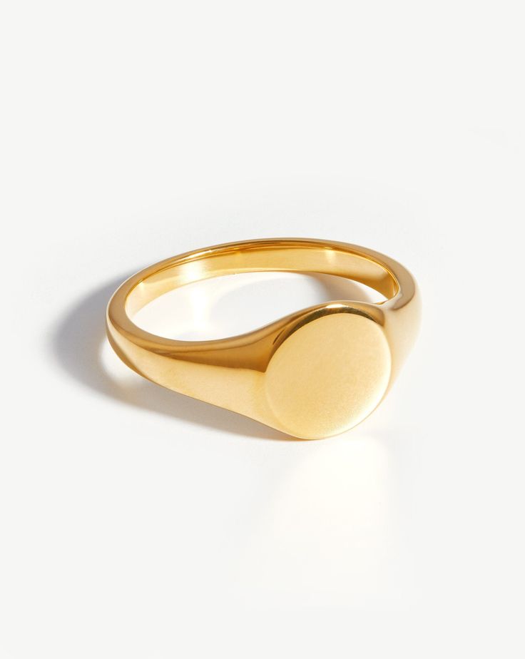 Signet Ring, gold circle ring, antitarnish ring statement ring, women ring, waterproof, girls ring, Plain signet ring, antitarnish jeweller, waterproof jewellery, hypoallergenic jewels, skin safe ring