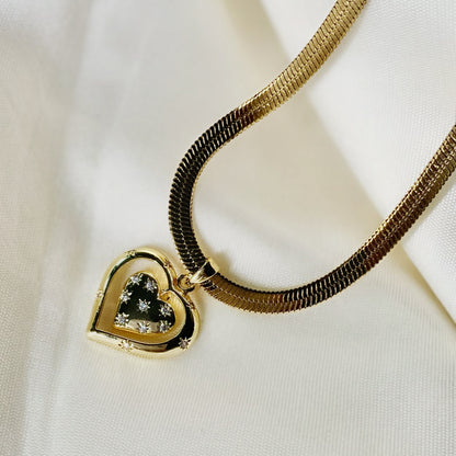 antitarnish necklace, antitarnish chain, waterproof jewellery, girls accessories, heart pendant, heart chain, heart necklace, glitter pendant, palmonas jewellery, gold palted jewellery, luxury, every day wear, jewellery, trending jewellery, daily wear, affordable jewels, timeless jewels, pintrest jewels