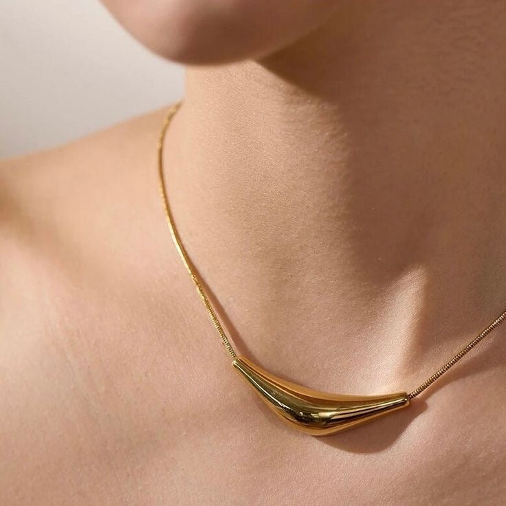Aurea Statement Necklace