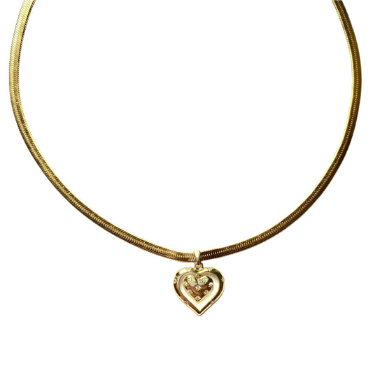 antitarnish necklace, antitarnish chain, waterproof jewellery, girls accessories, heart pendant, heart chain, heart necklace, glitter pendant, palmonas jewellery, gold palted jewellery, luxury, every day wear, jewellery, trending jewellery, daily wear, affordable jewels, timeless jewels, pintrest jewels